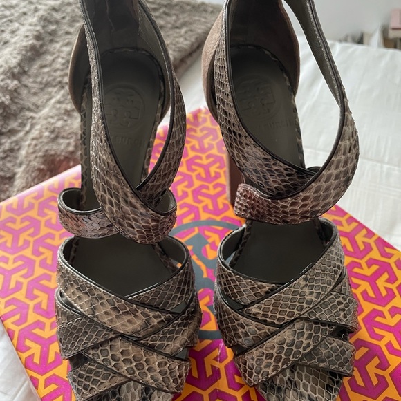 Tory Burch Platform Heels - Picture 3 of 8